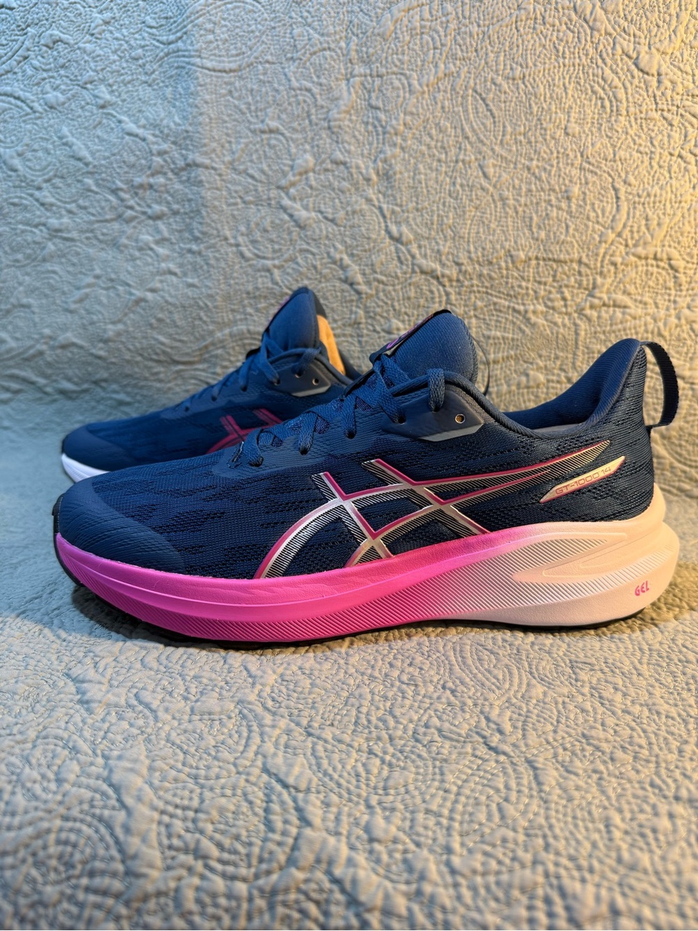 ASICS GT-1000 14 Size 7Y or 8.5 W